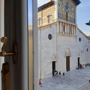 Il Vicolo , Lucca Italia